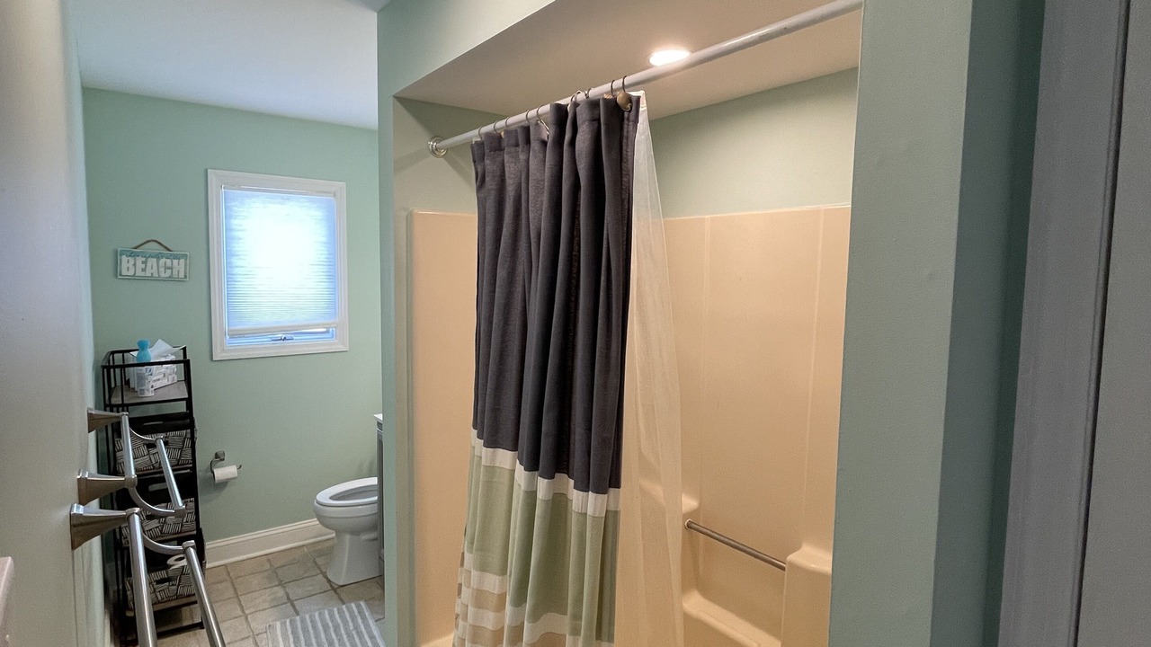 Photo of Bathroom in Townsend's Inlet