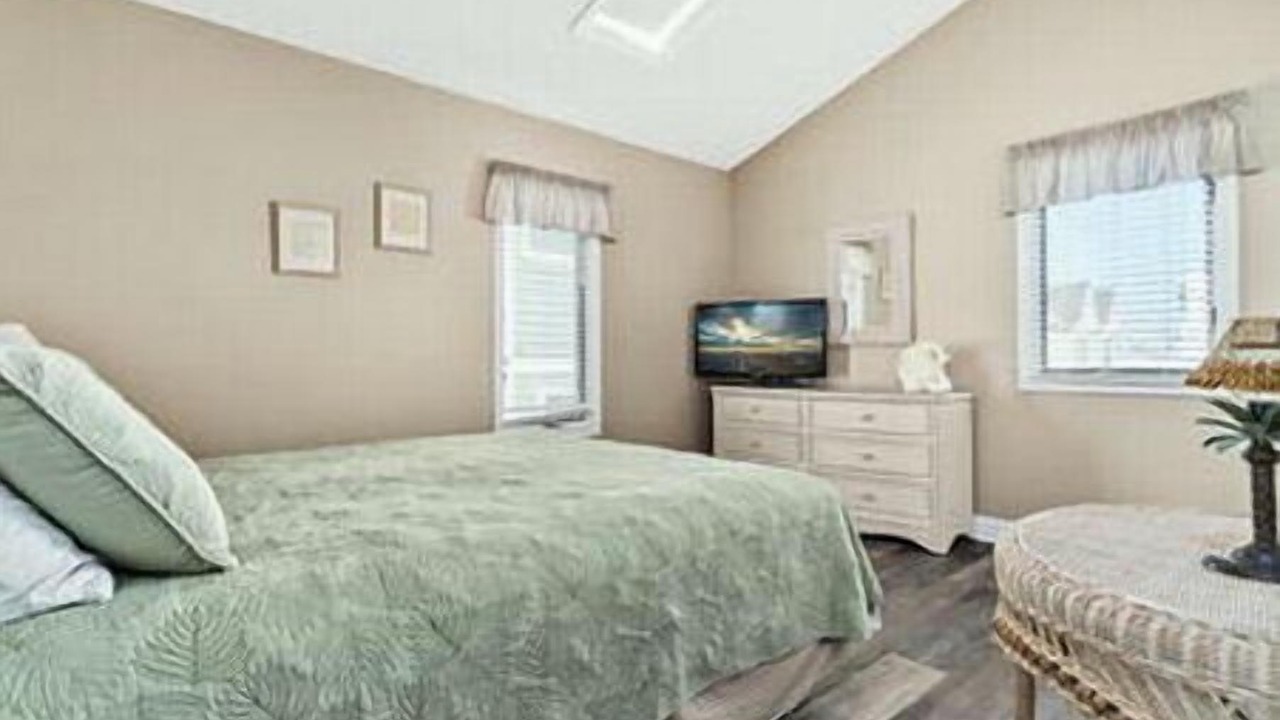 Photo of Bedroom in Townsend's Inlet