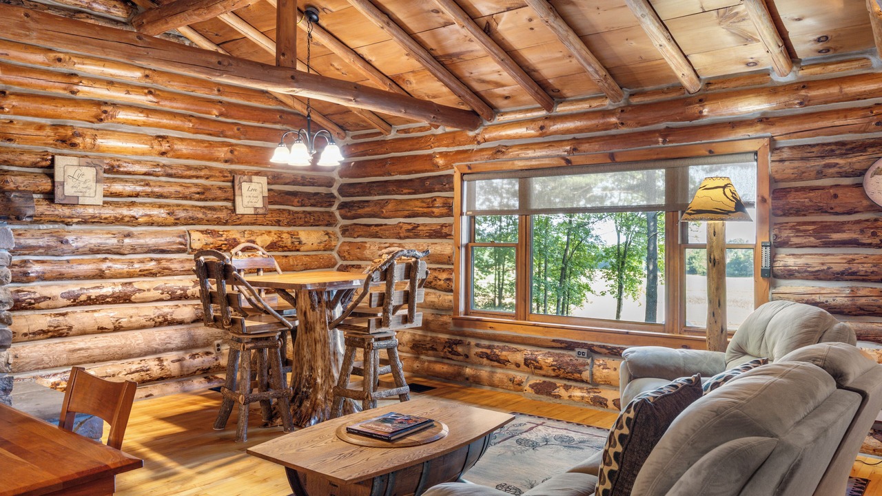 Photo of Livingroom in Town of Milo