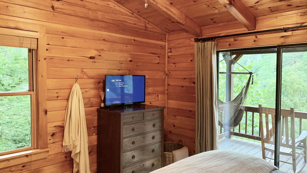 Photo of Bedroom in Hidden Lake