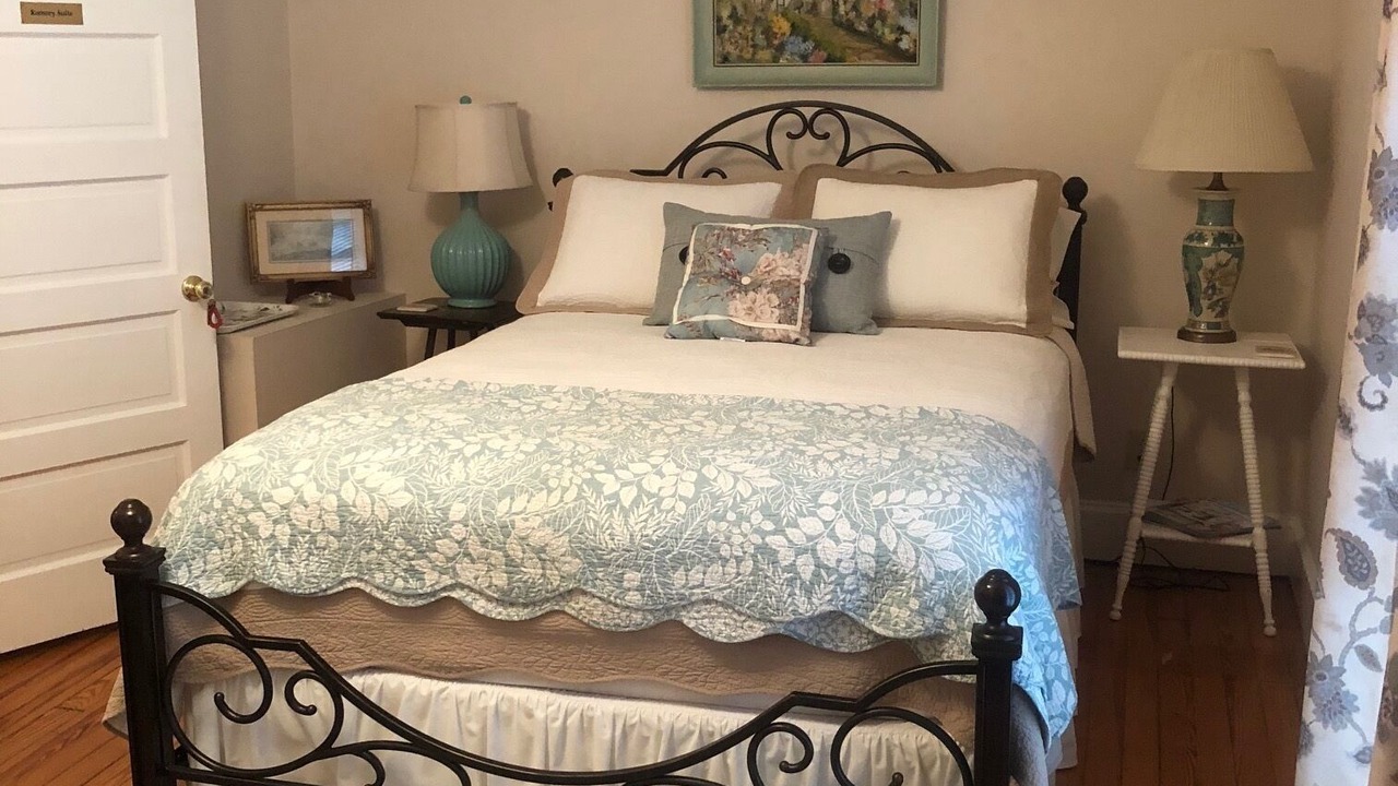 Photo of Bedroom in Berkeley Springs