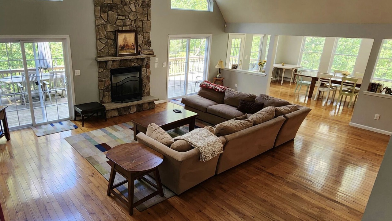 Photo of Livingroom in Lackawaxen