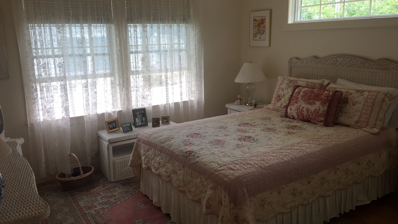 Photo of Bedroom in Spring Lake