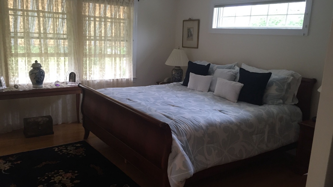 Photo of Bedroom in Spring Lake