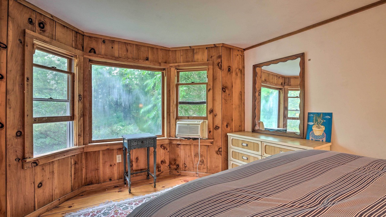 Photo of Bedroom in Mill River