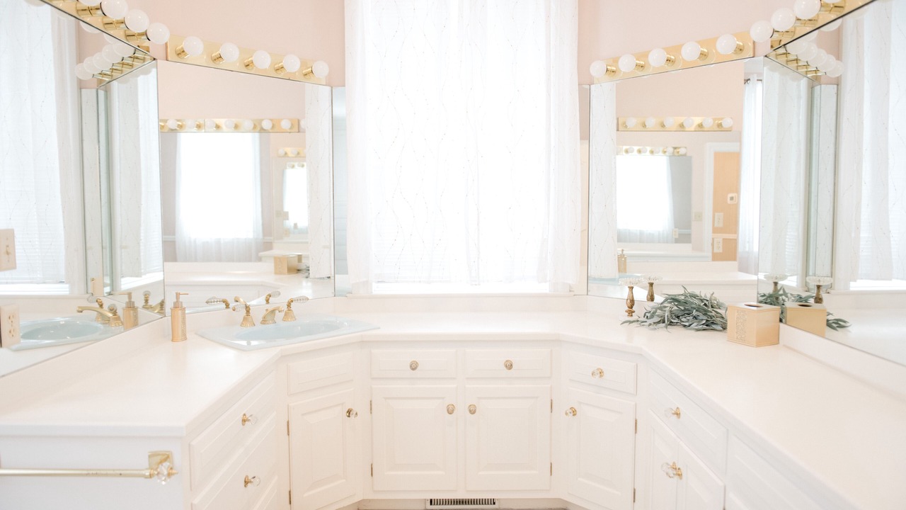 Photo of Bathroom in Bird In Hand