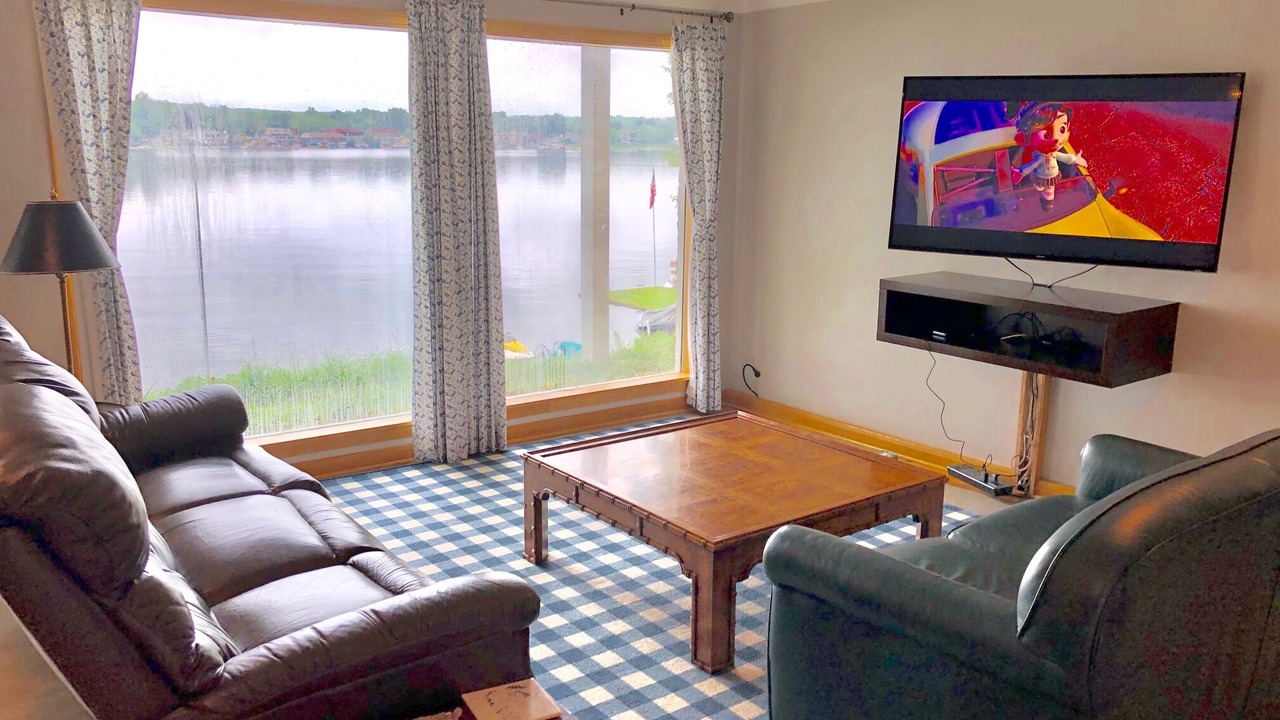 Photo of Livingroom in Conneaut Lake
