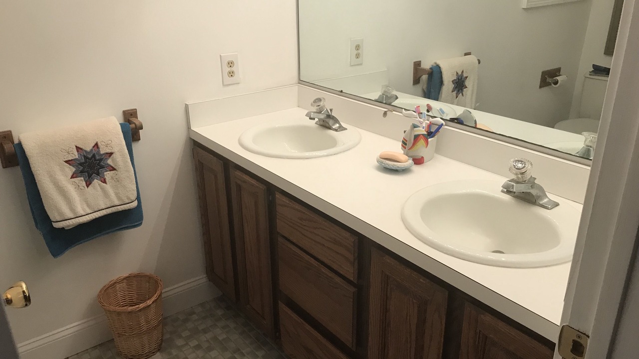 Photo of Bathroom in Osborn Island