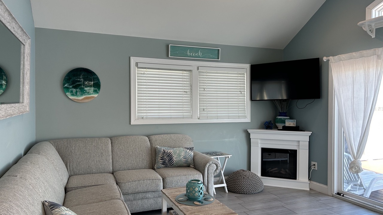 Photo of Livingroom in Ocean Beach III