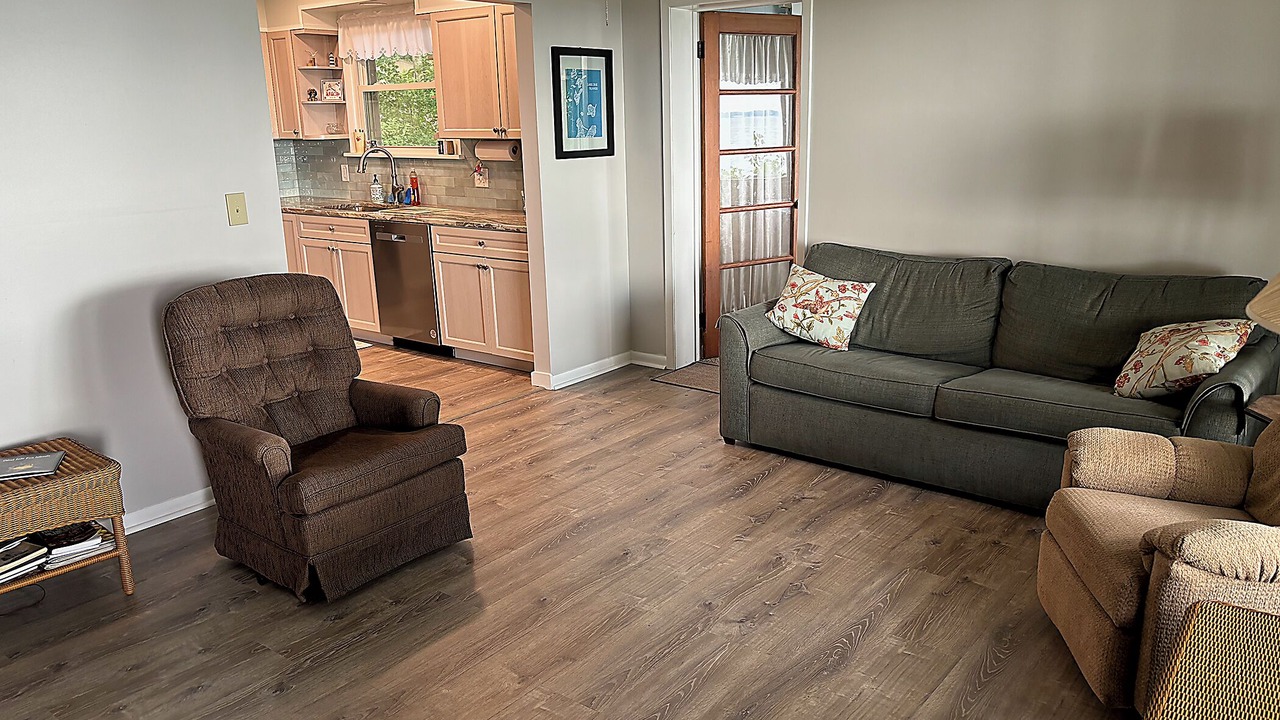 Photo of Livingroom in Kelleys Island