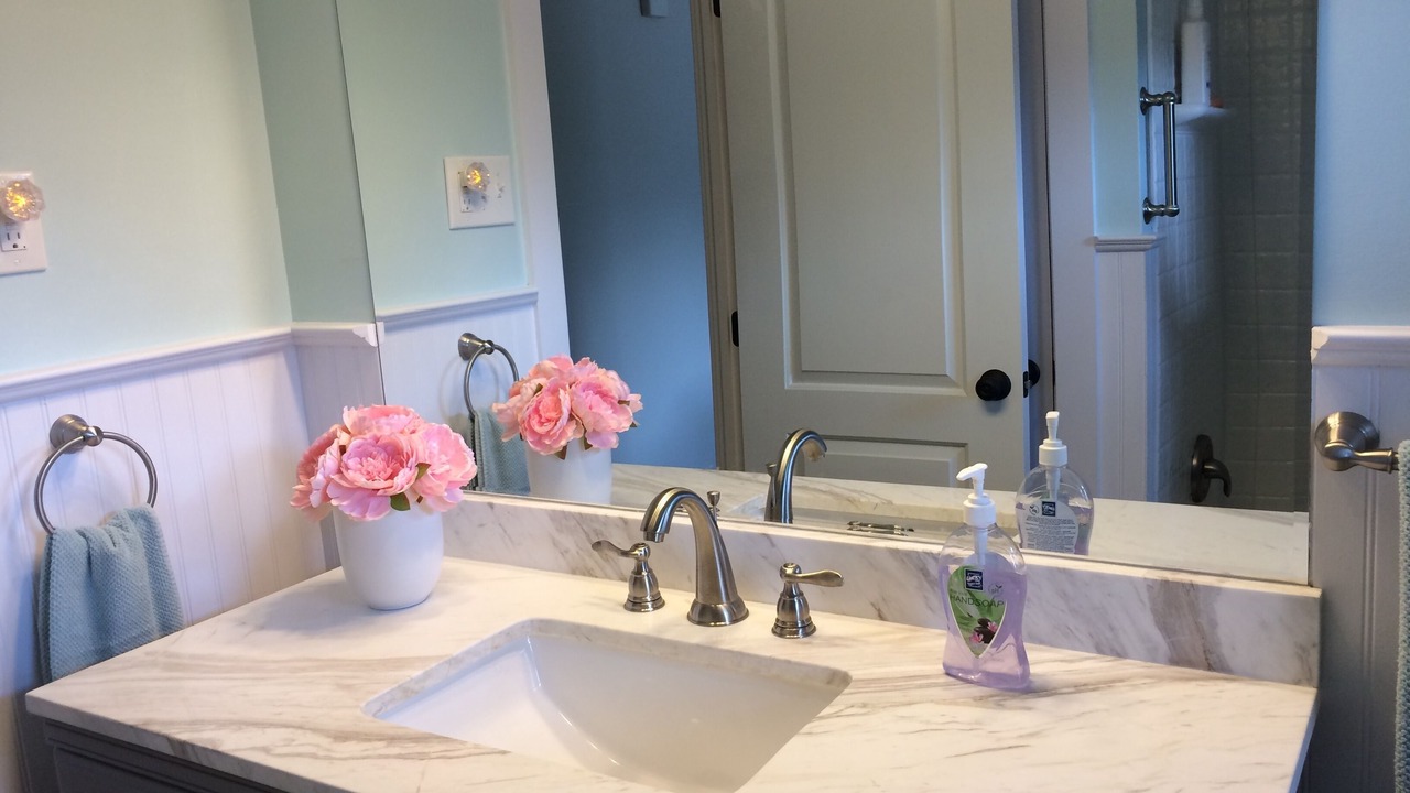 Photo of Bathroom in Leola