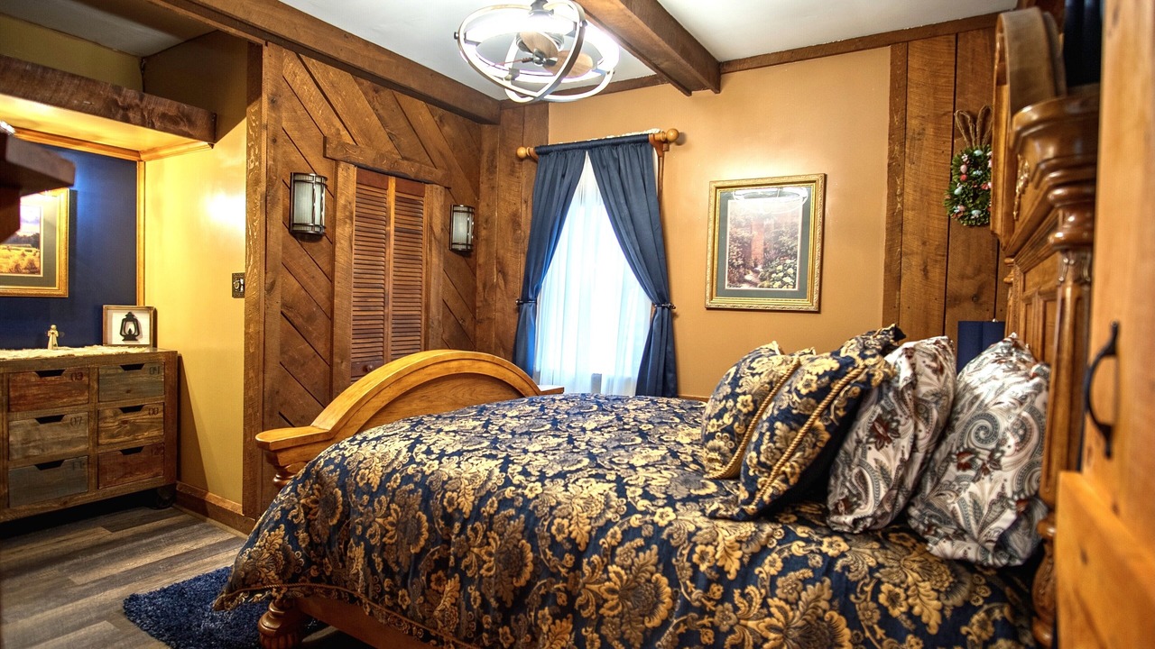 Photo of Bedroom in Mill Run