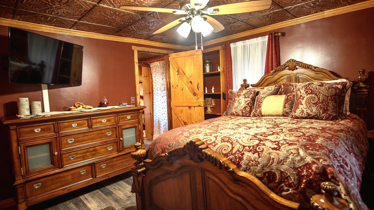 Photo of Bedroom in Mill Run