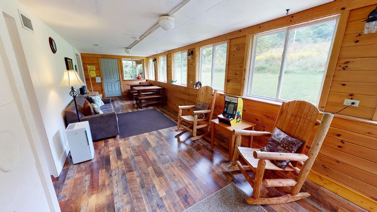 Photo of Livingroom in Logan