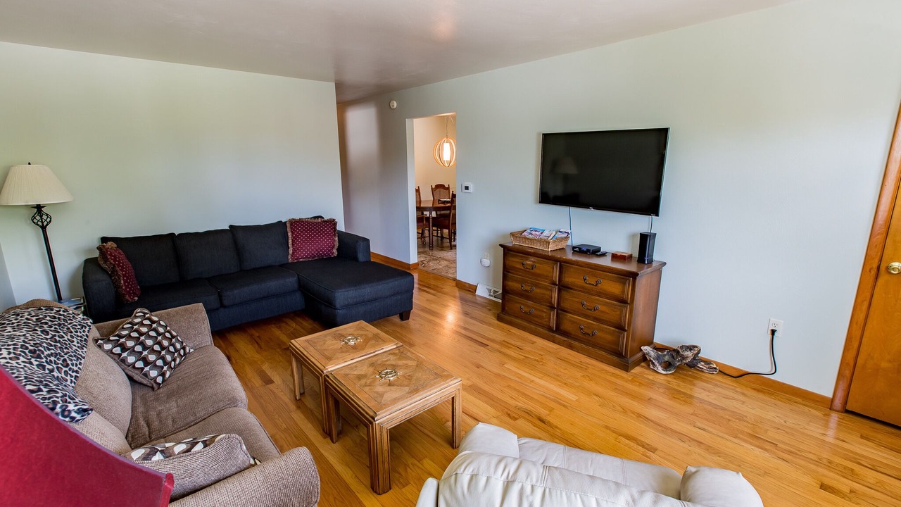 Photo of Livingroom in Erie