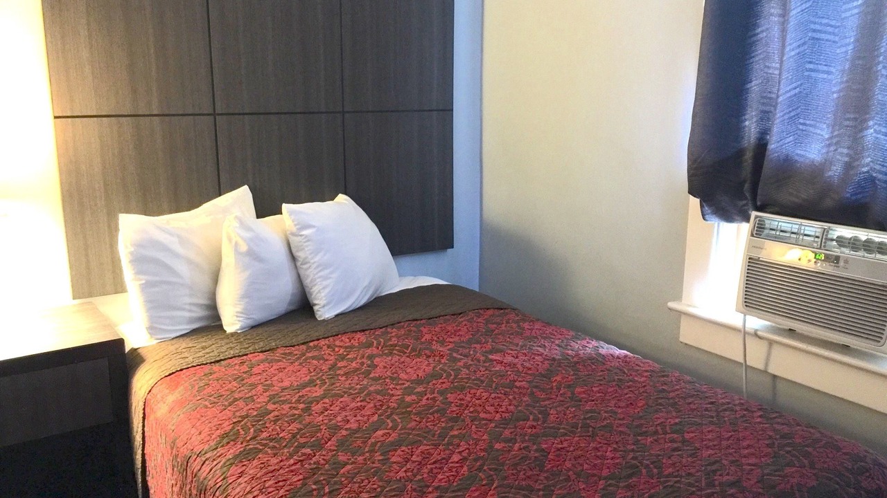 Photo of Bedroom in Seaside Heights