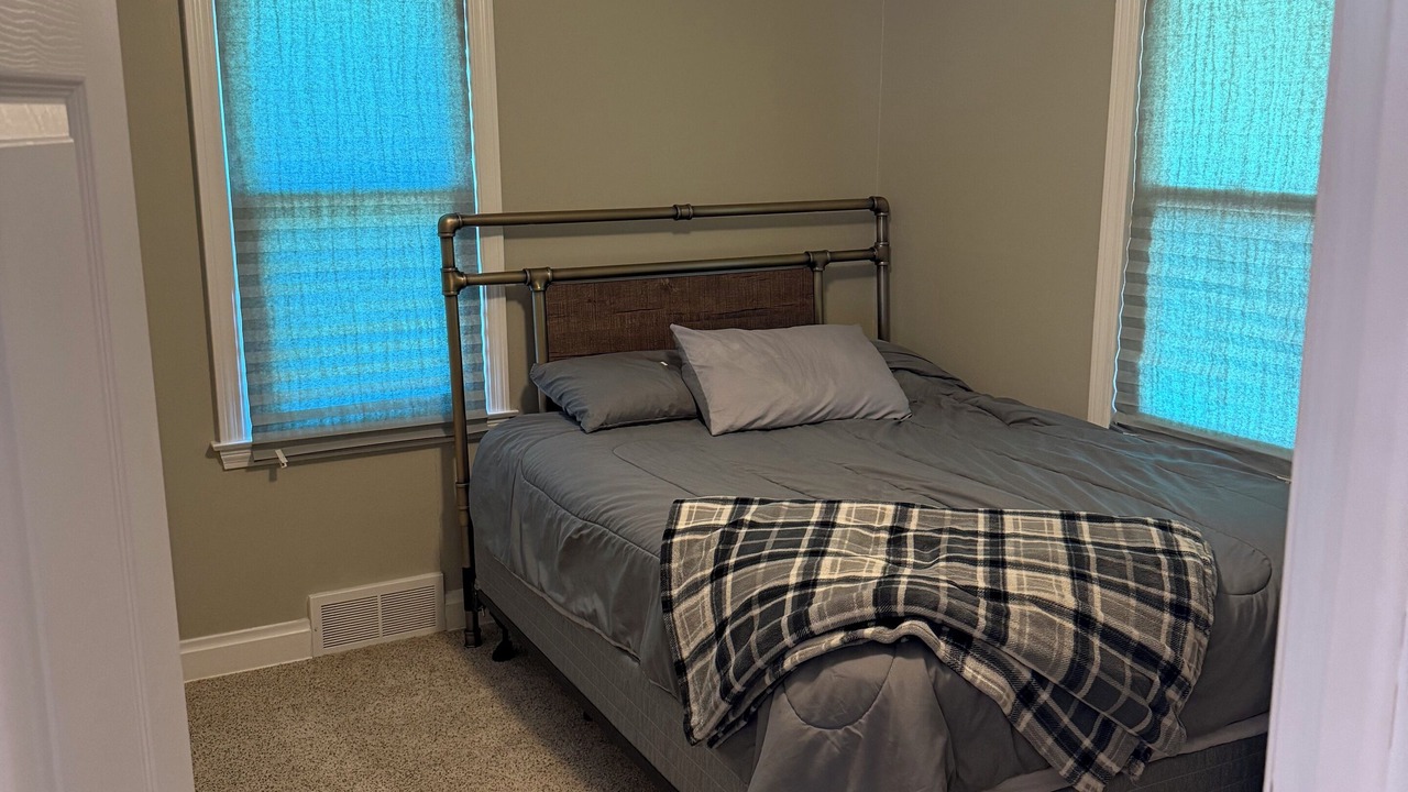 Photo of Bedroom in Craig Beach