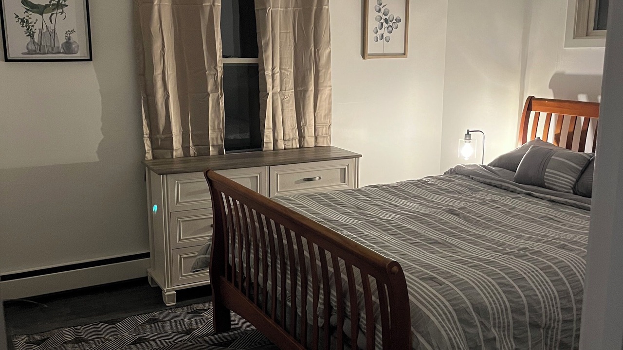 Photo of Bedroom in Niles