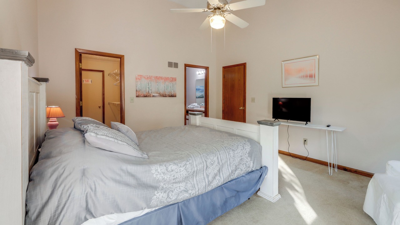 Photo of Bedroom in Loveland