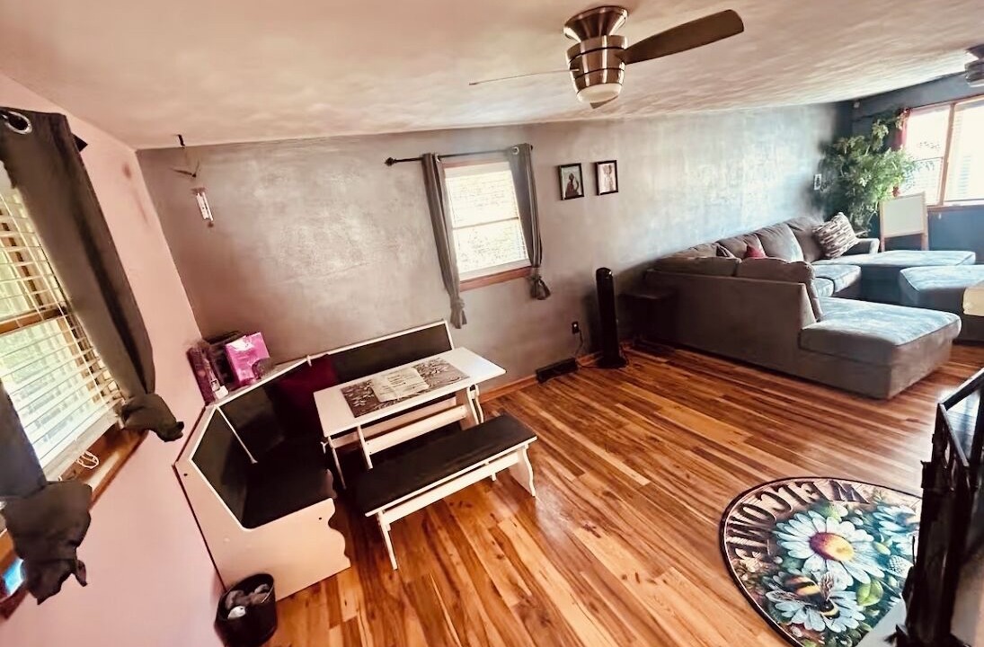 Photo of Livingroom in Clarksburg