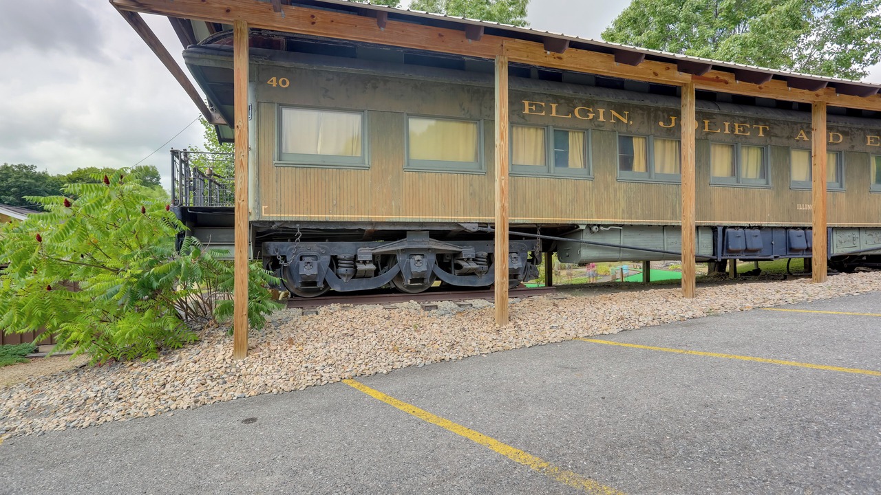 Photo of Outdoor in Adrian Furnace