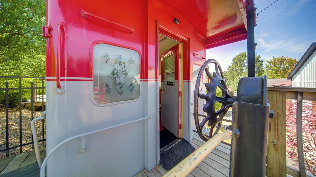 Photo of Outdoor in Adrian Furnace