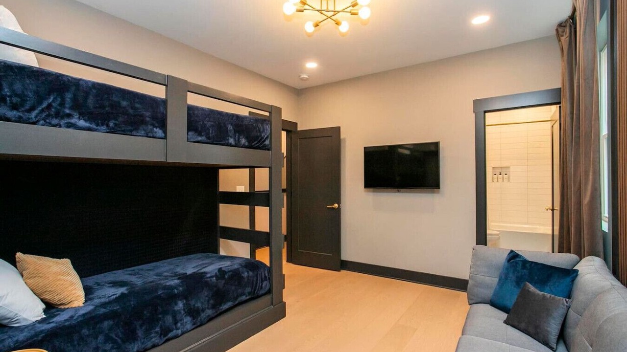 Photo of Livingroom in Madison