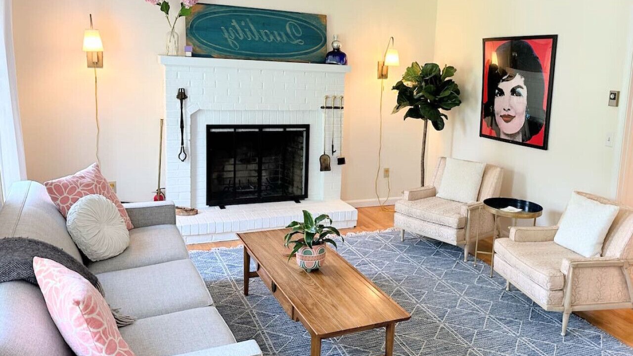 Photo of Livingroom in Unionville
