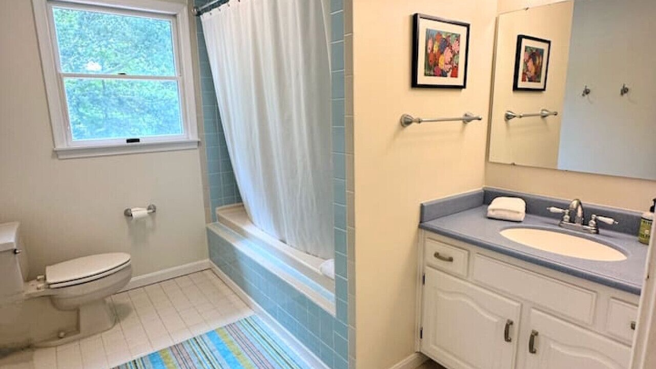 Photo of Bathroom in Unionville