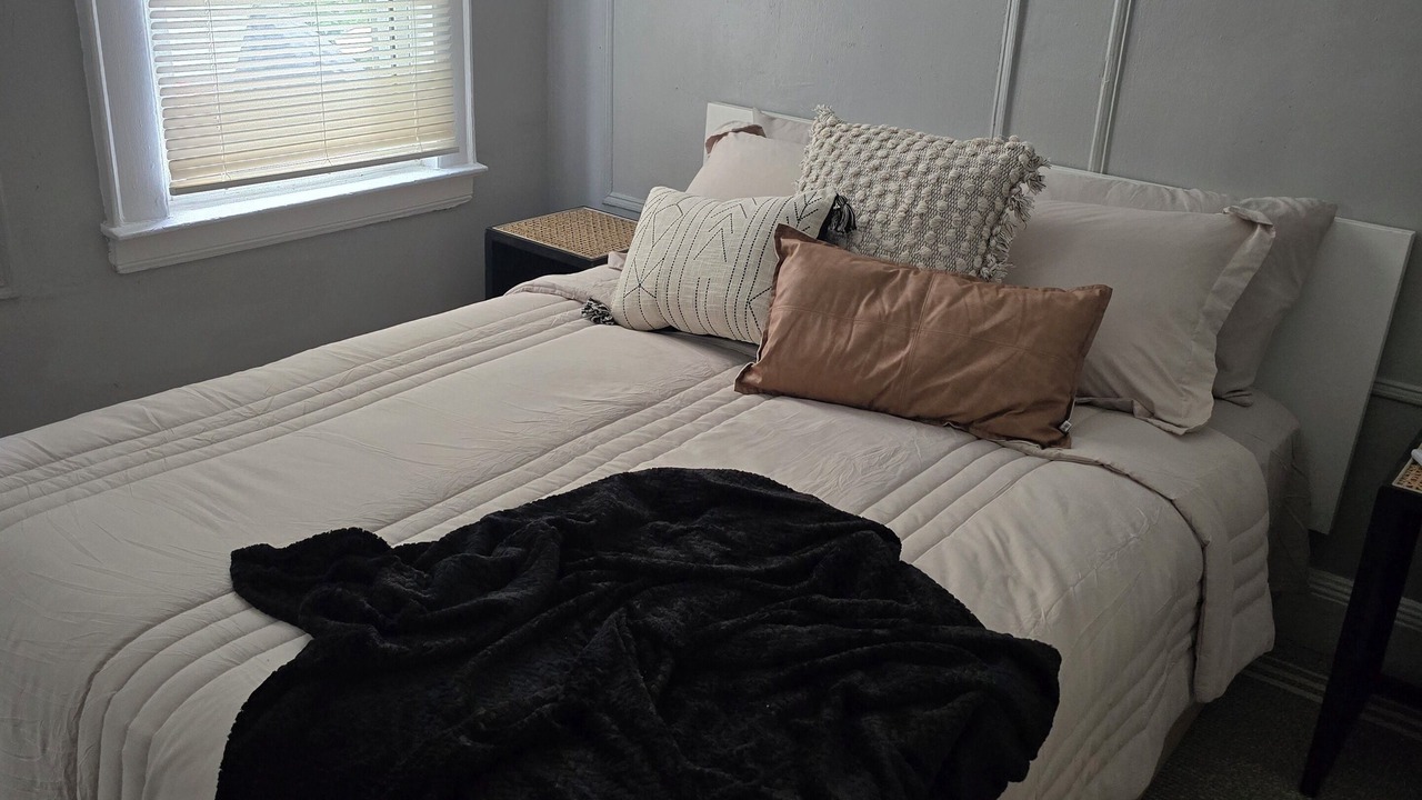 Photo of Bedroom in Hillside