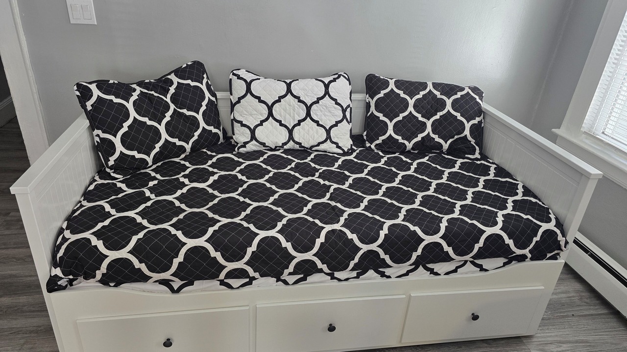 Photo of Bedroom in Hillside