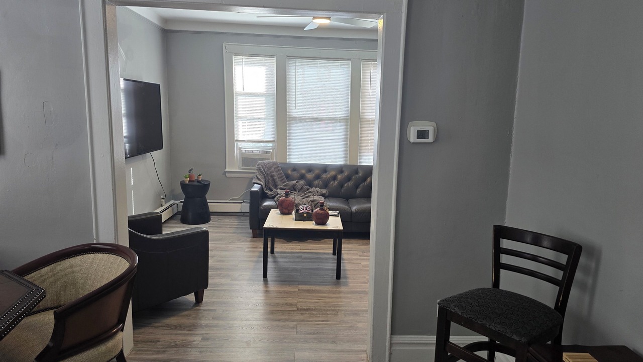 Photo of Livingroom in Hillside