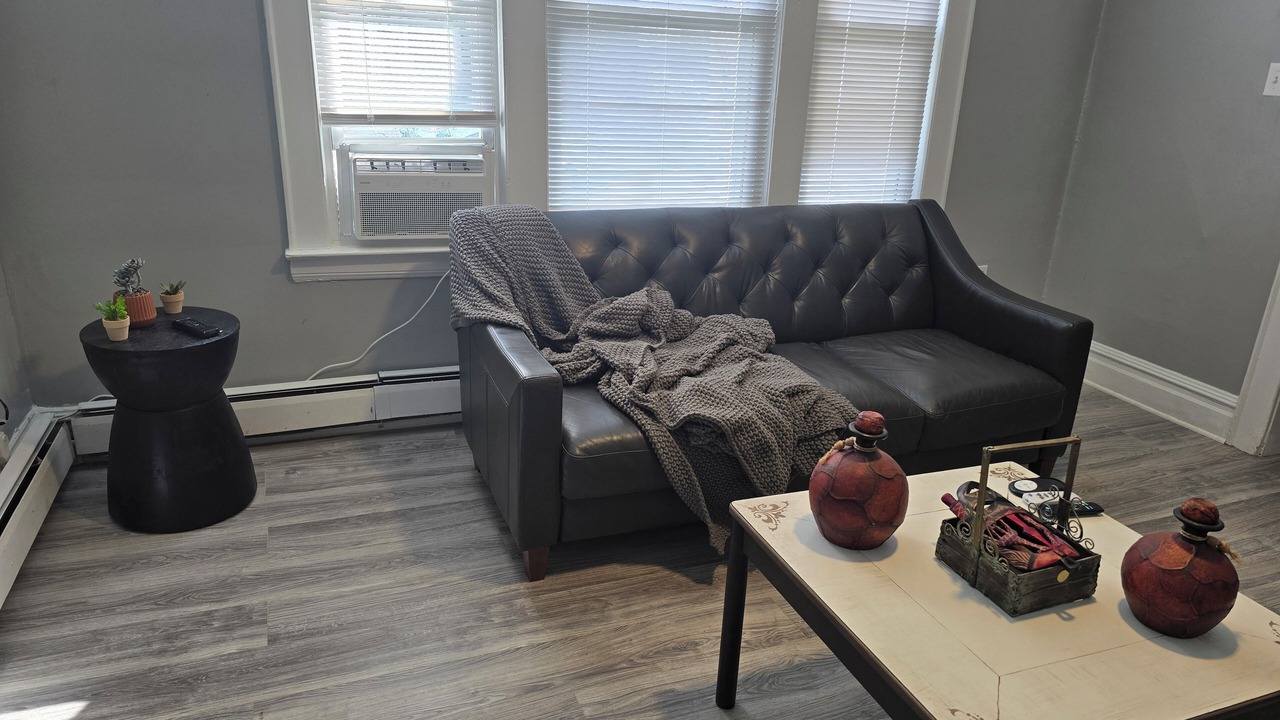 Photo of Livingroom in Hillside