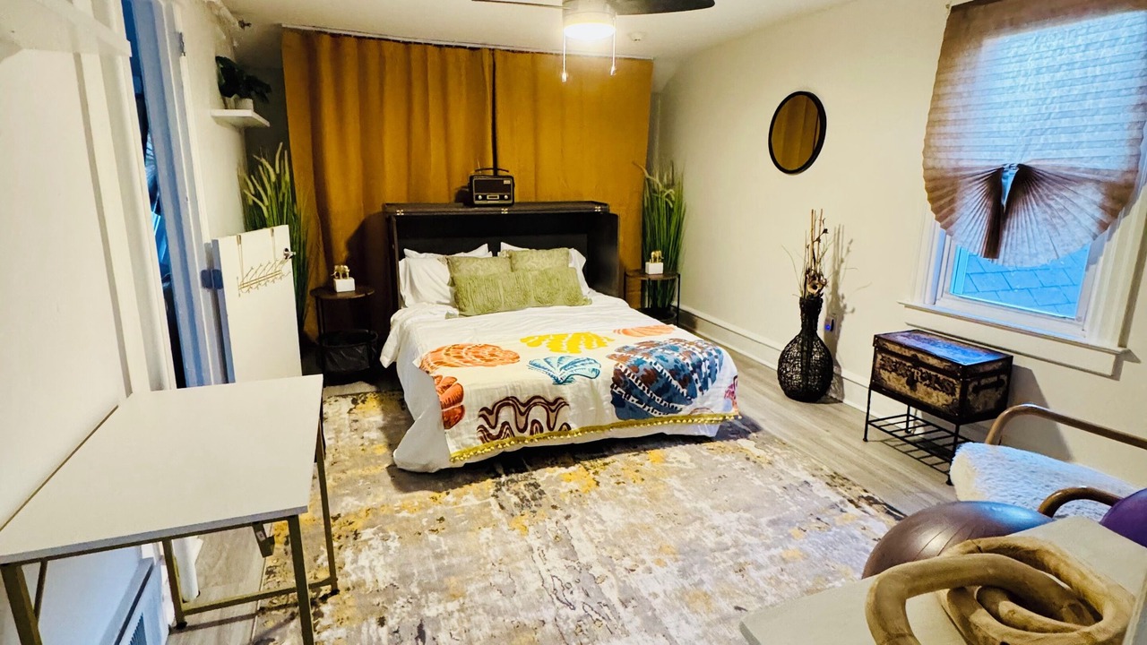 Photo of Bedroom in Moylan