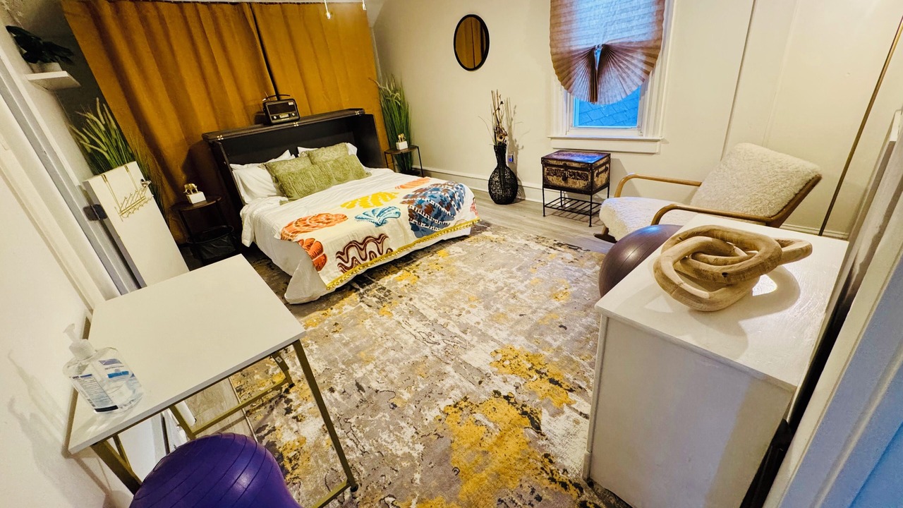 Photo of Bedroom in Moylan