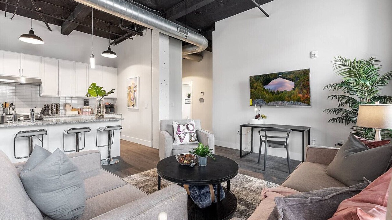 Photo of Livingroom in Northwest Philadelphia