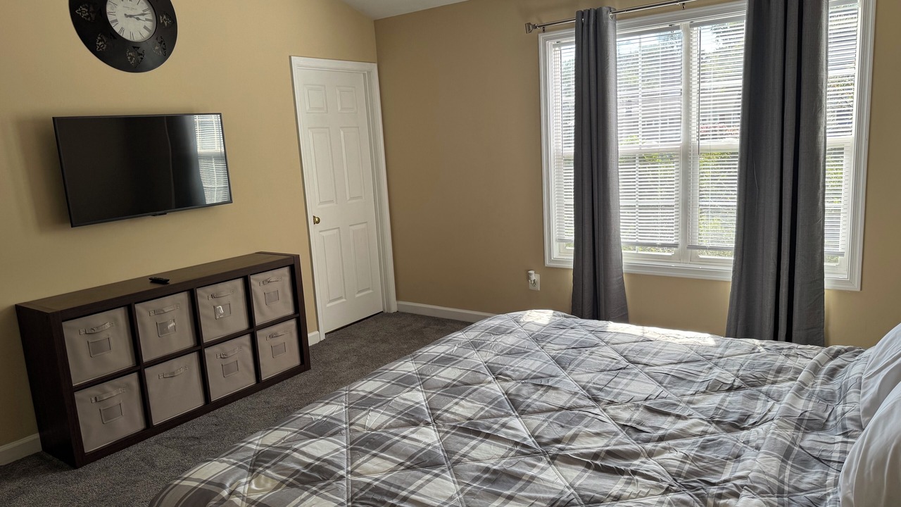 Photo of Bedroom in Ferndale