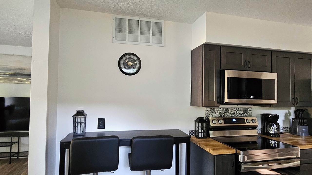 Photo of Kitchen in Mentor Headlands