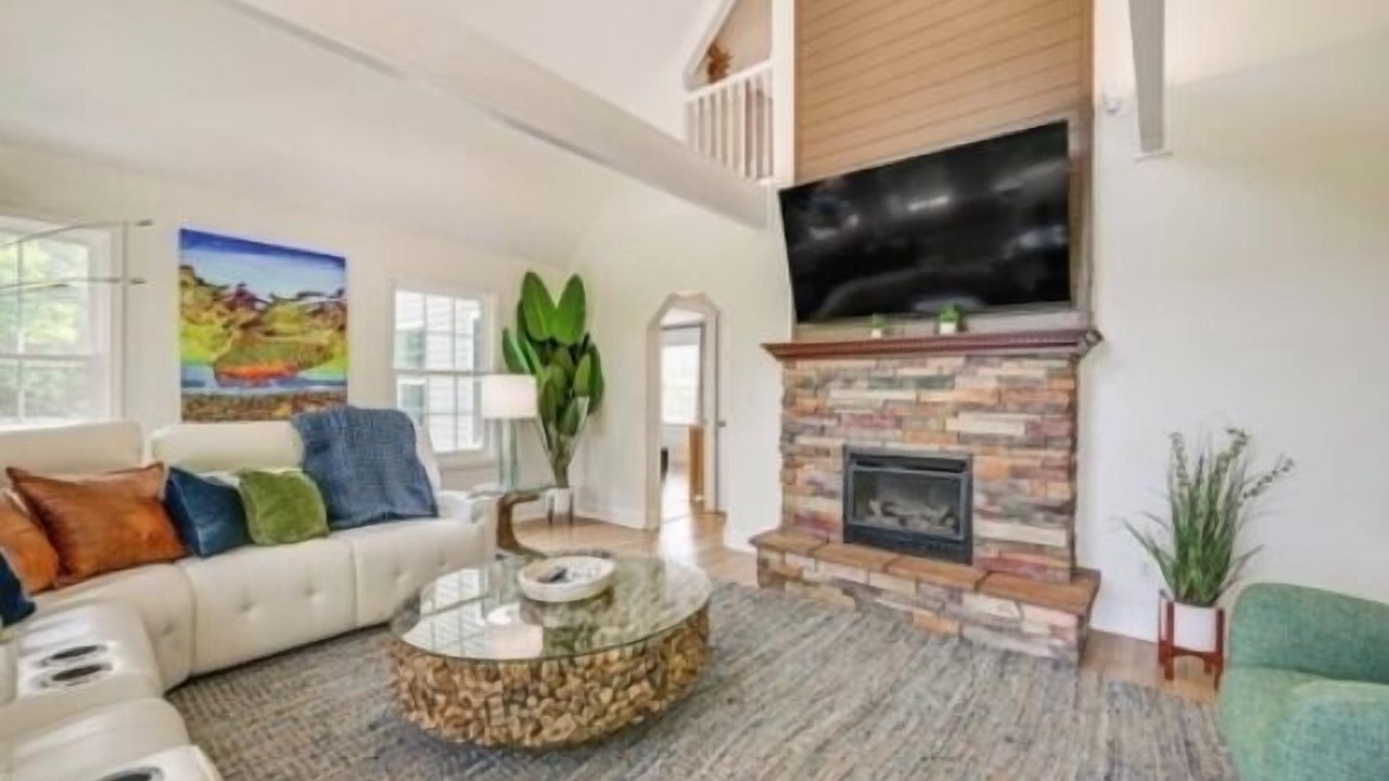 Photo of Livingroom in Mount Vernon