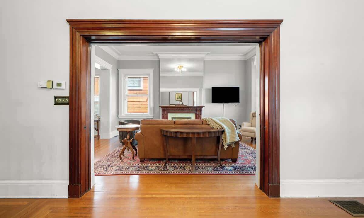 Photo of Livingroom in Corryville