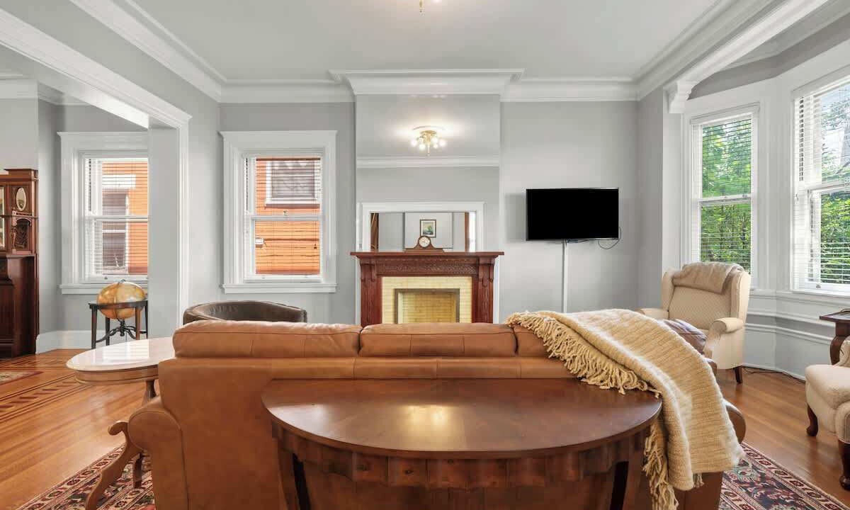 Photo of Livingroom in Corryville