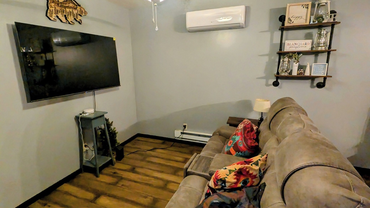 Photo of Livingroom in Howard