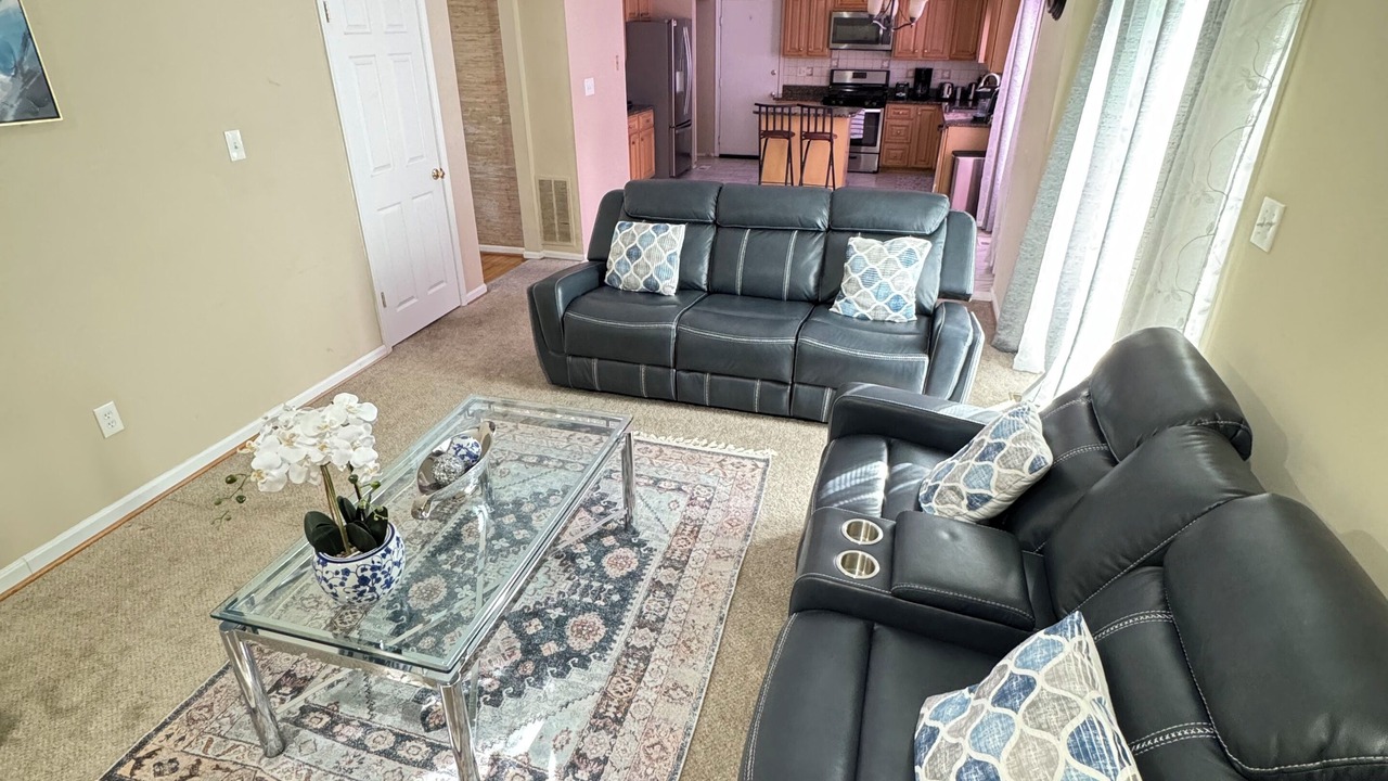 Photo of Livingroom in Lake Arbor