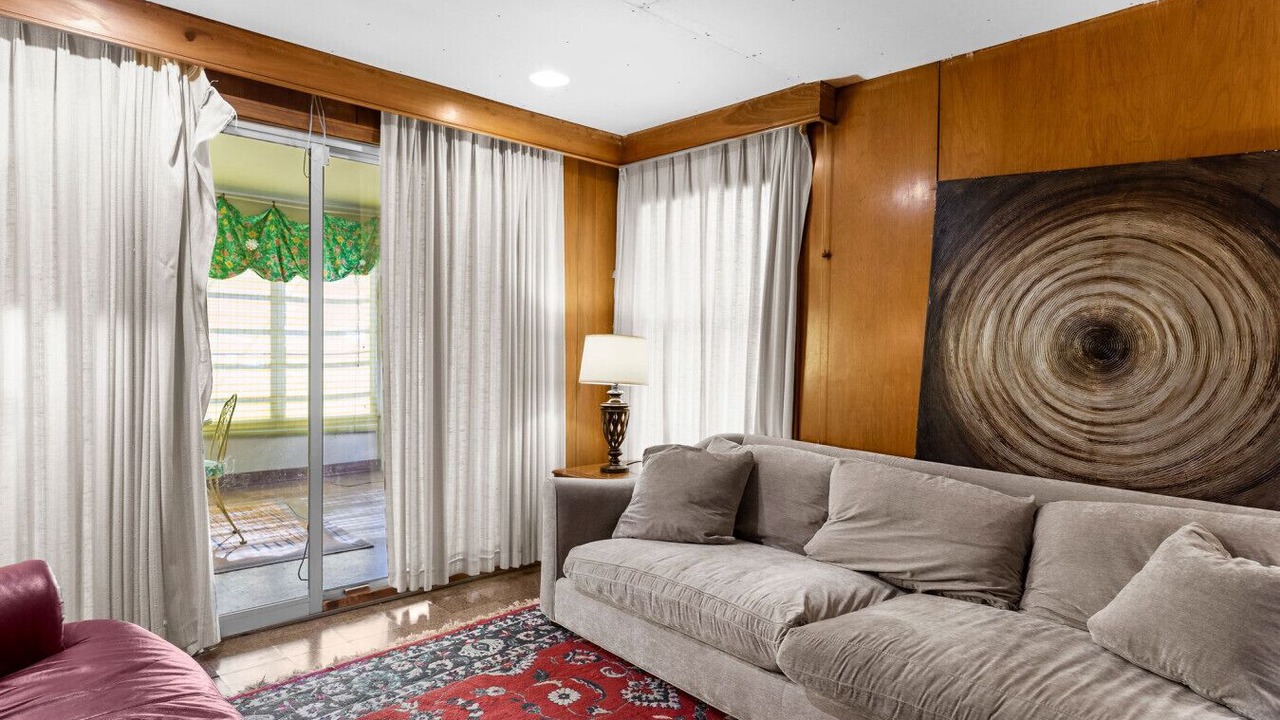 Photo of Livingroom in Youngstown