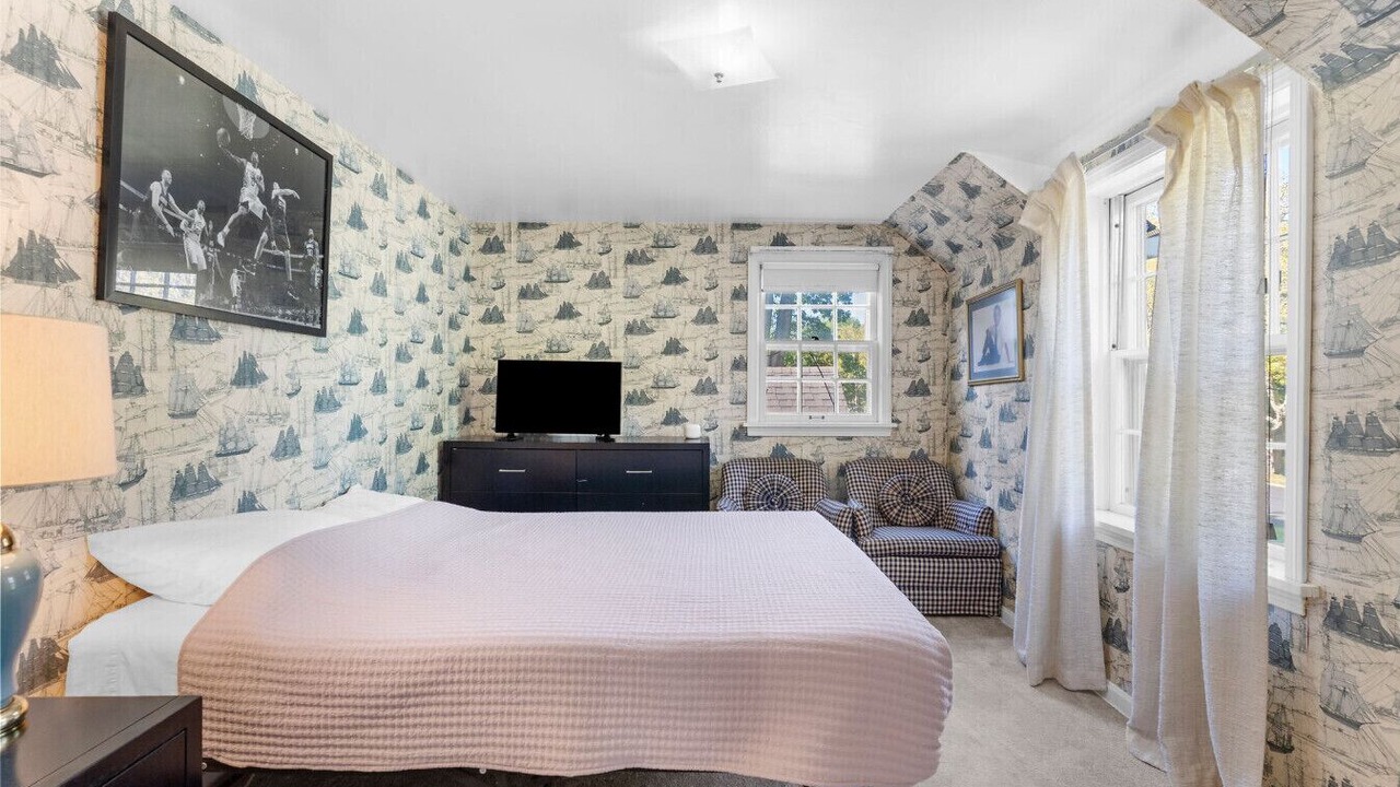 Photo of Bedroom in Youngstown