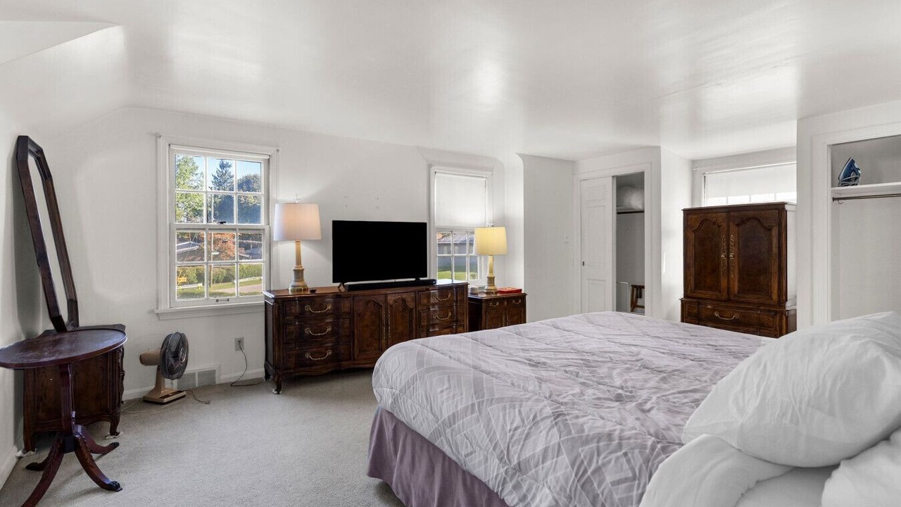 Photo of Bedroom in Youngstown