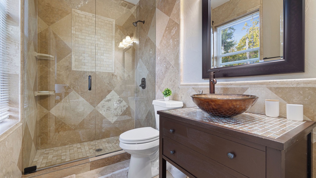 Photo of Bathroom in Point Breeze