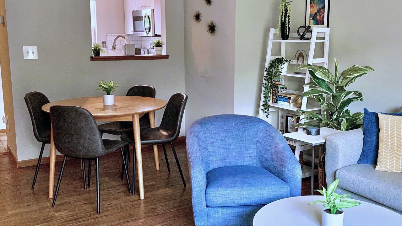 Photo of Livingroom in Northwest Columbus