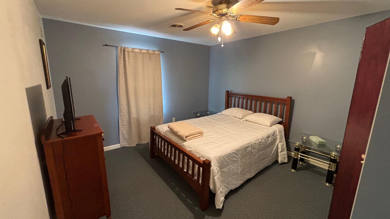 Photo of Bedroom in Quincy