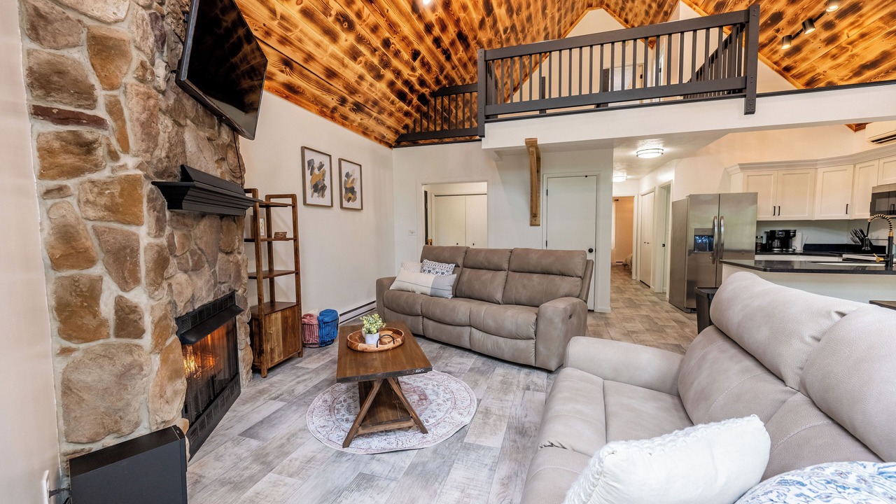 Photo of Livingroom in Claysburg